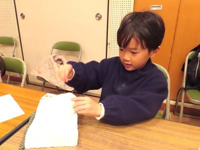 20251208_羊毛フェルトで雪だるま (2).jpg